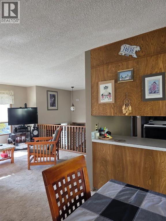 4716 55 Avenue - 7