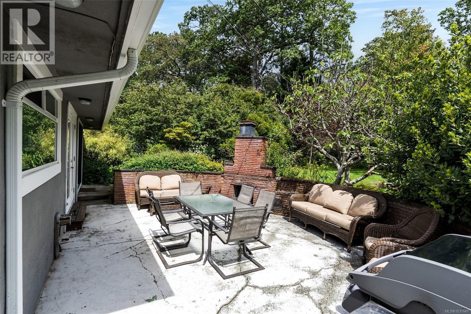 3171 Henderson Rd - 16