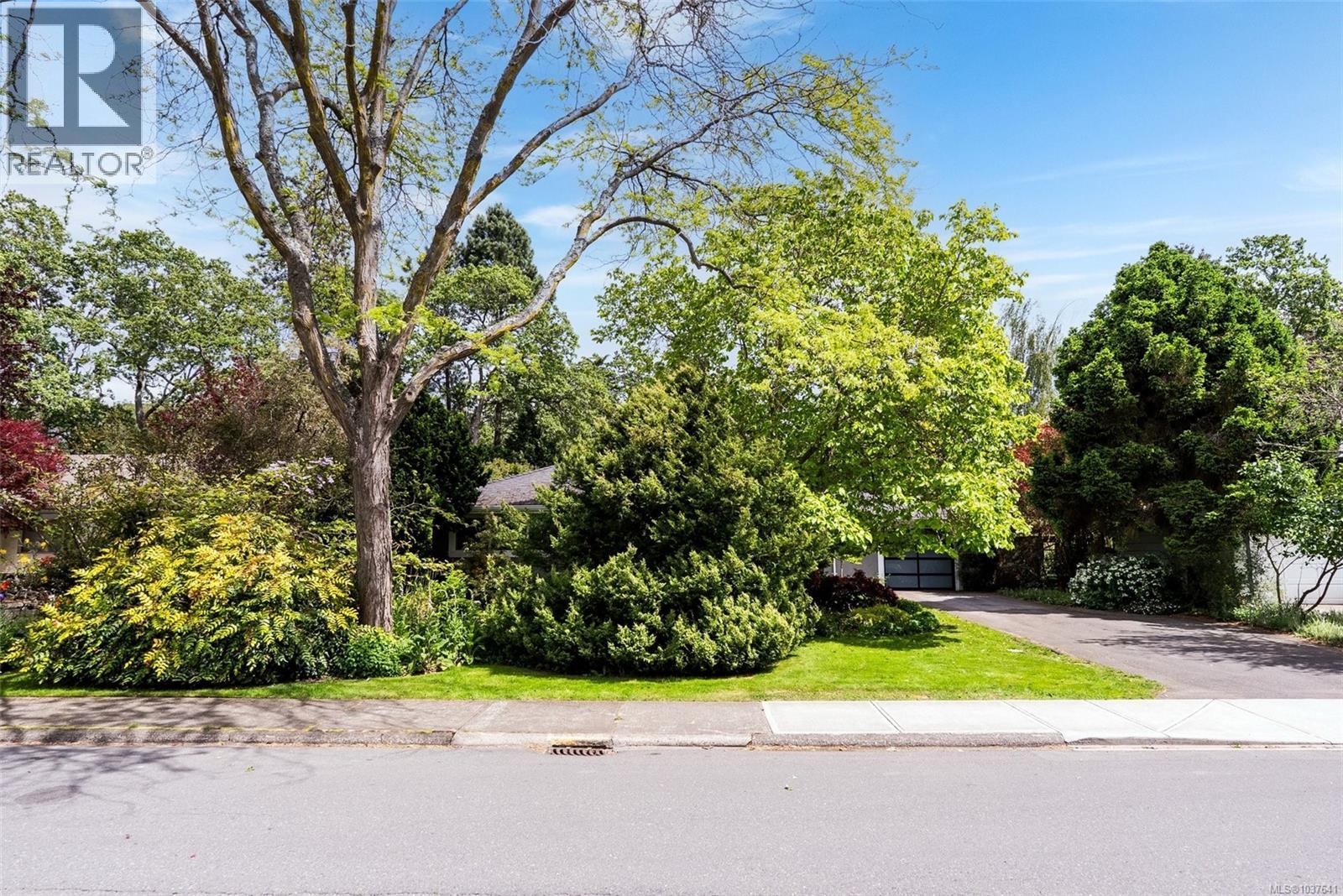 3171 Henderson Rd - Image 3