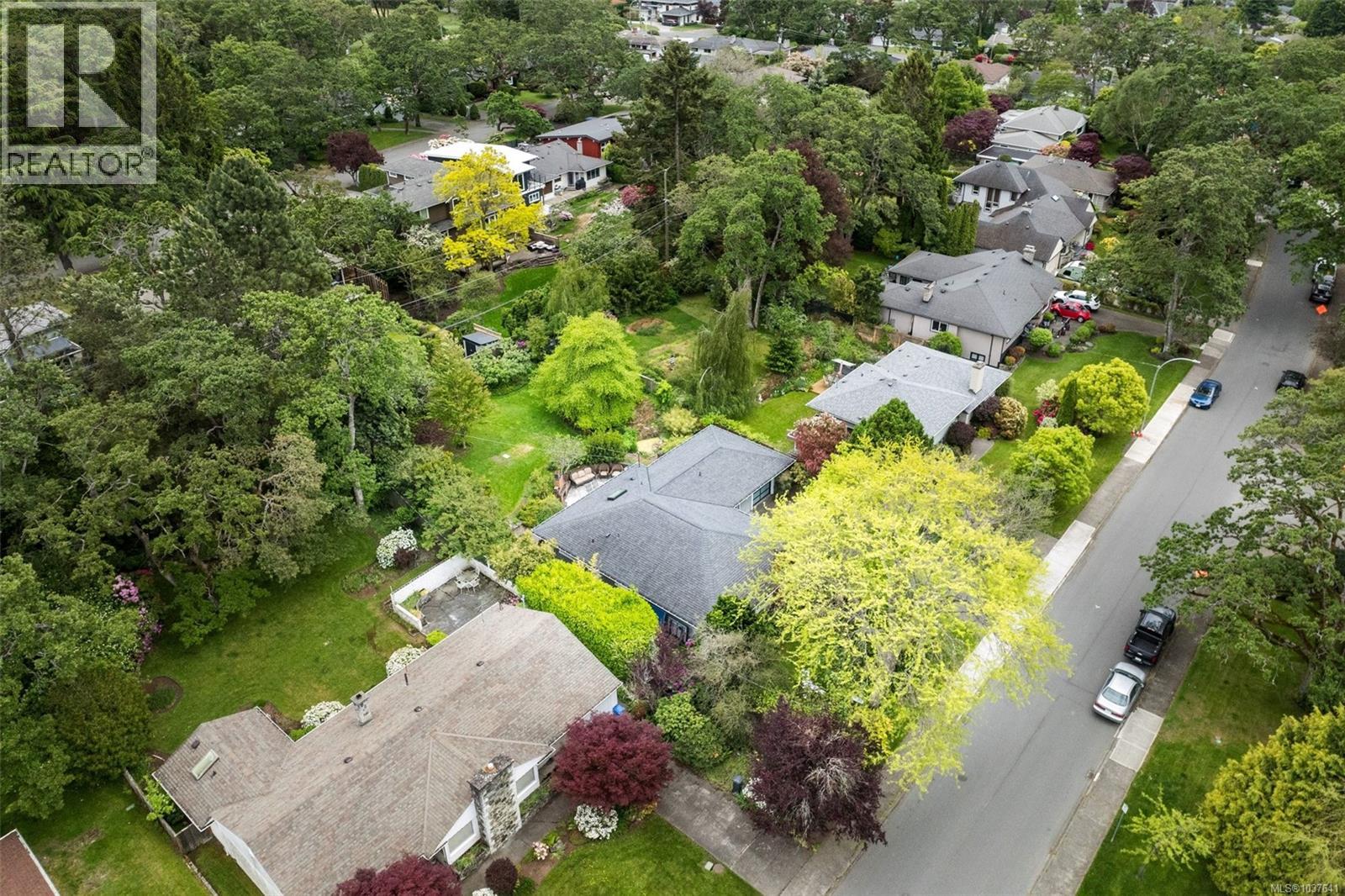 3171 Henderson Rd - 43