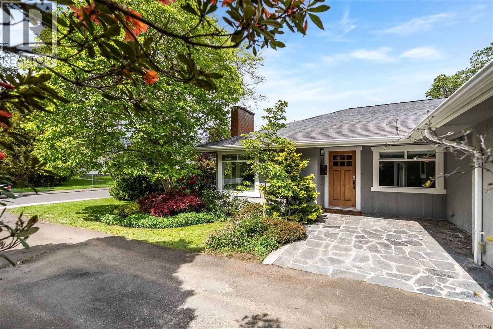 3171 Henderson Rd - 5