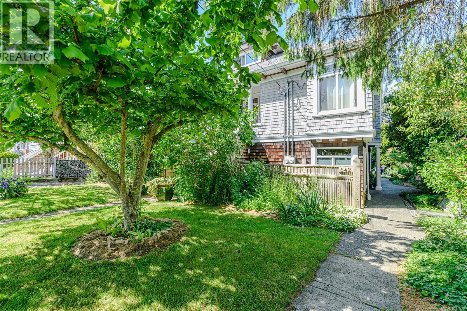 842 Princess Ave - 2