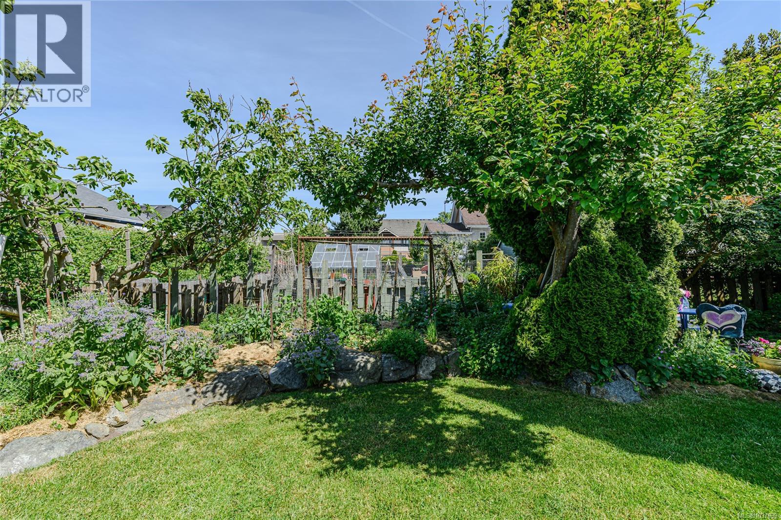  842 Princess Avenue, Victoria