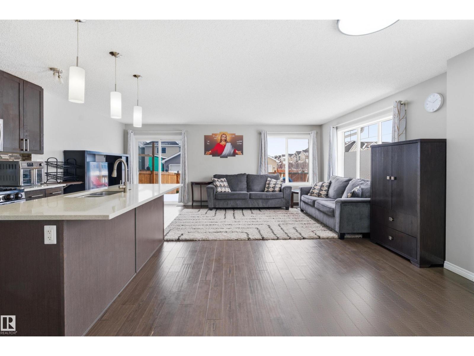 2310 68 Street SW - 45