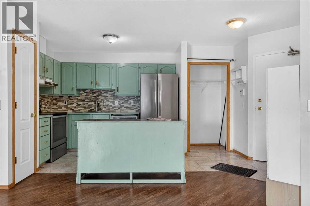 #307 1715 35 Street SE - 5