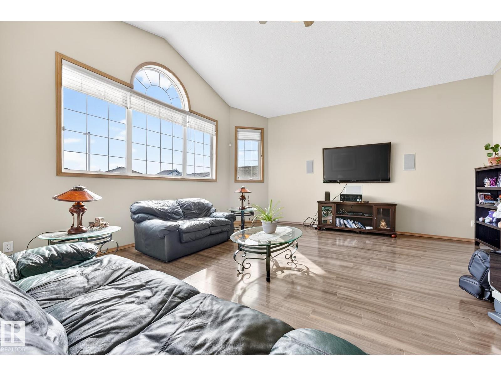 1354 118A ST NW - 31