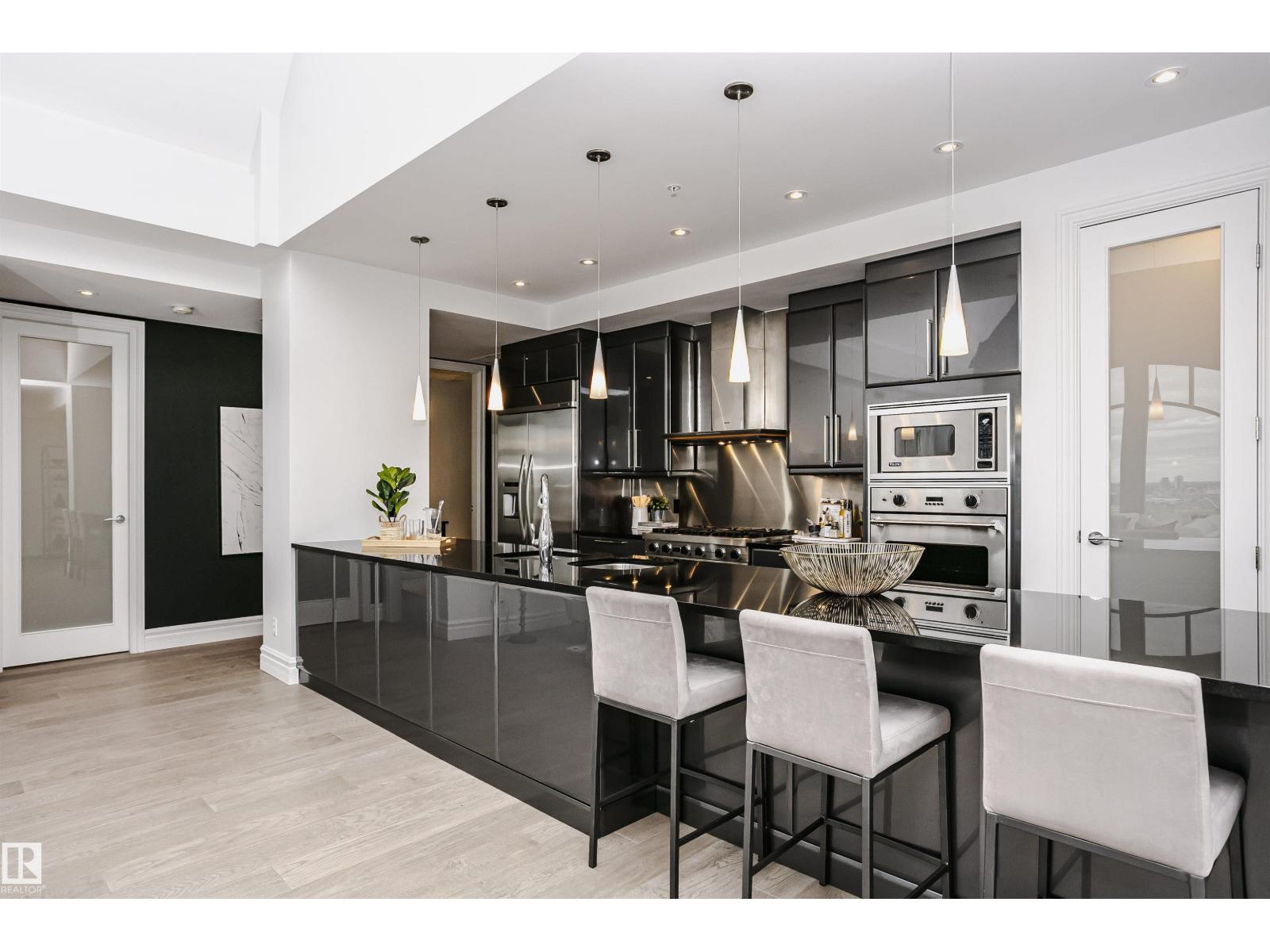 #2104 9020 JASPER AV NW - 15