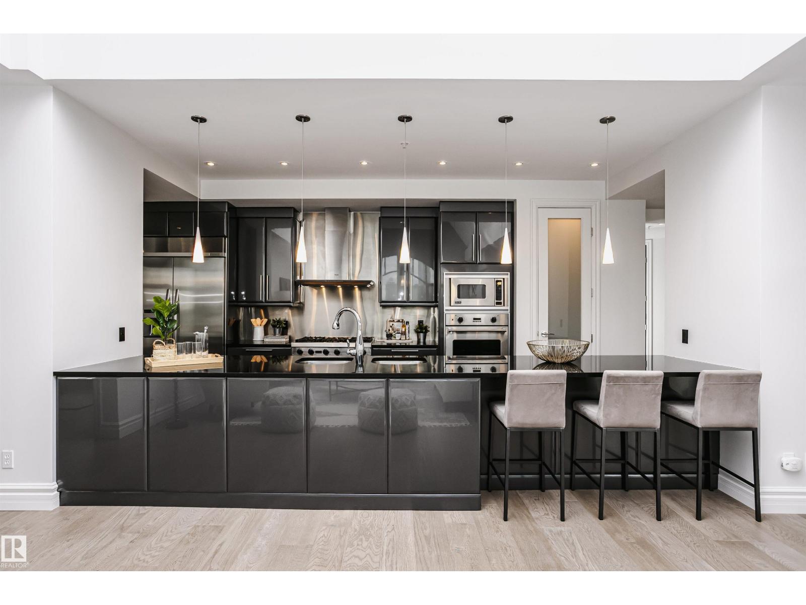 #2104 9020 JASPER AV NW - 16