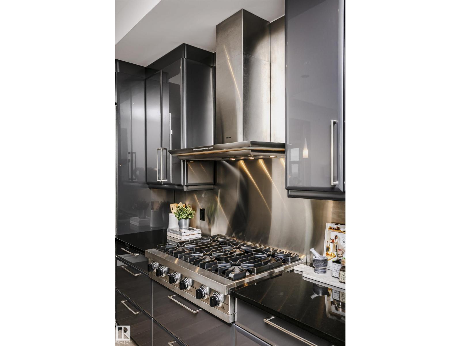 #2104 9020 JASPER AV NW - 22