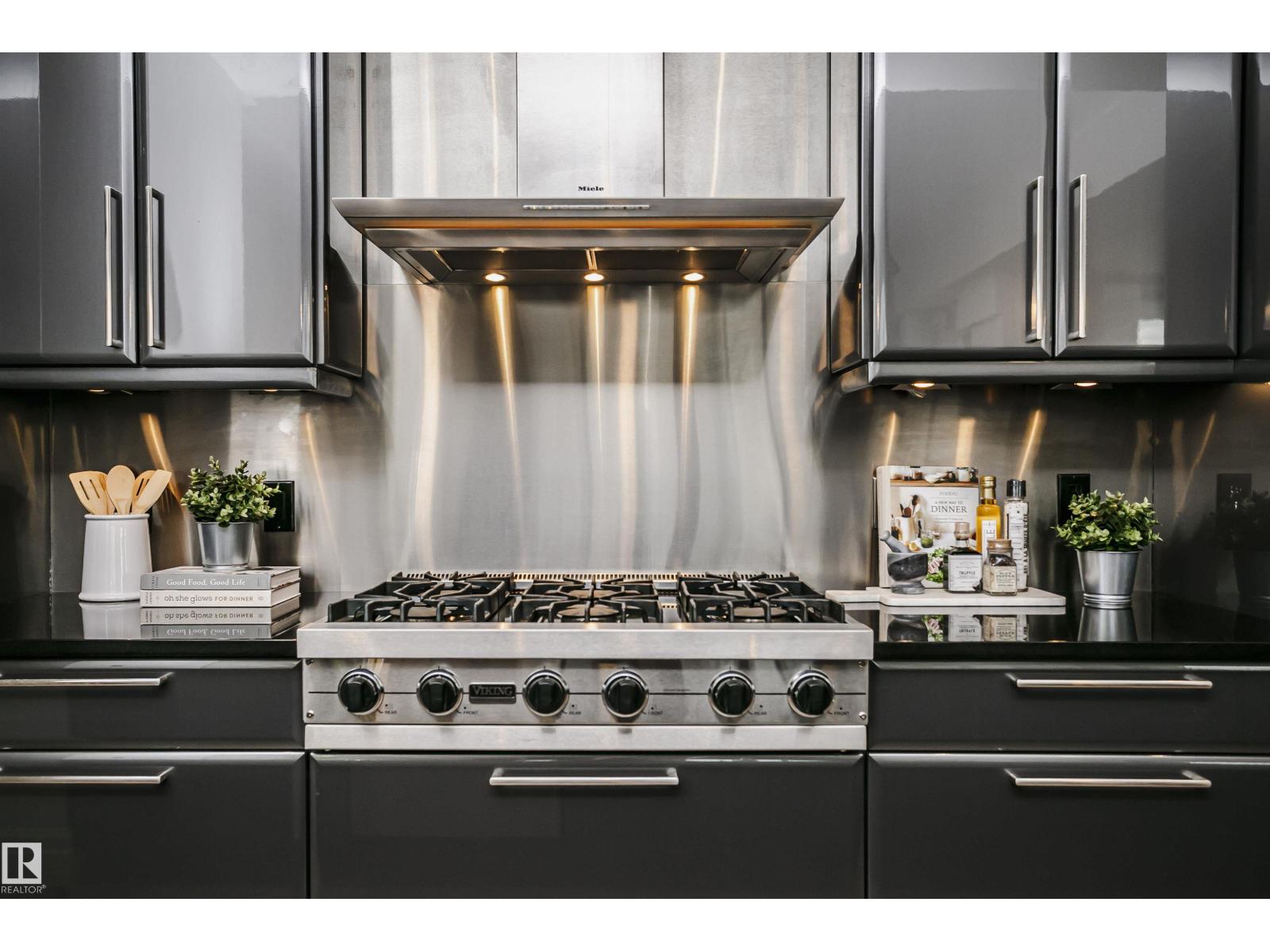 #2104 9020 JASPER AV NW - 23