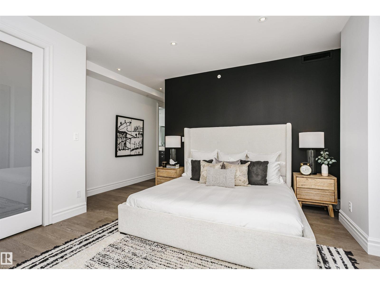 #2104 9020 JASPER AV NW - 45
