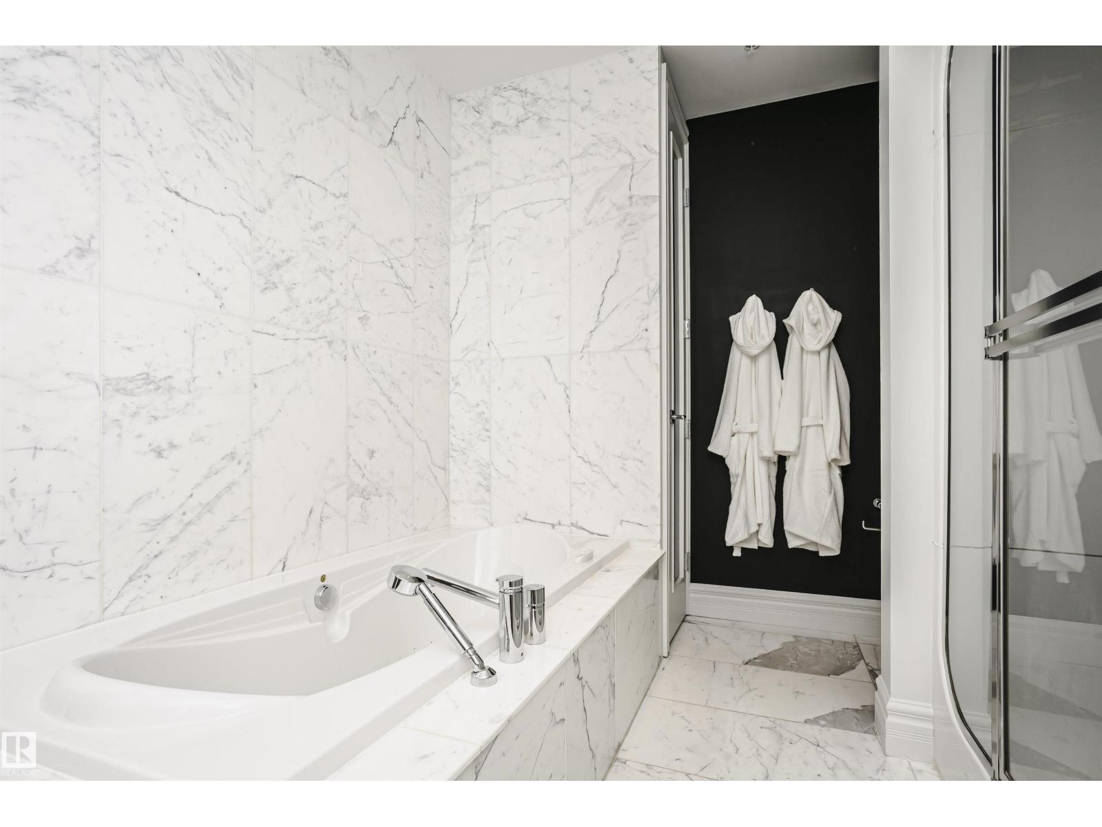 #2104 9020 JASPER AV NW - 48