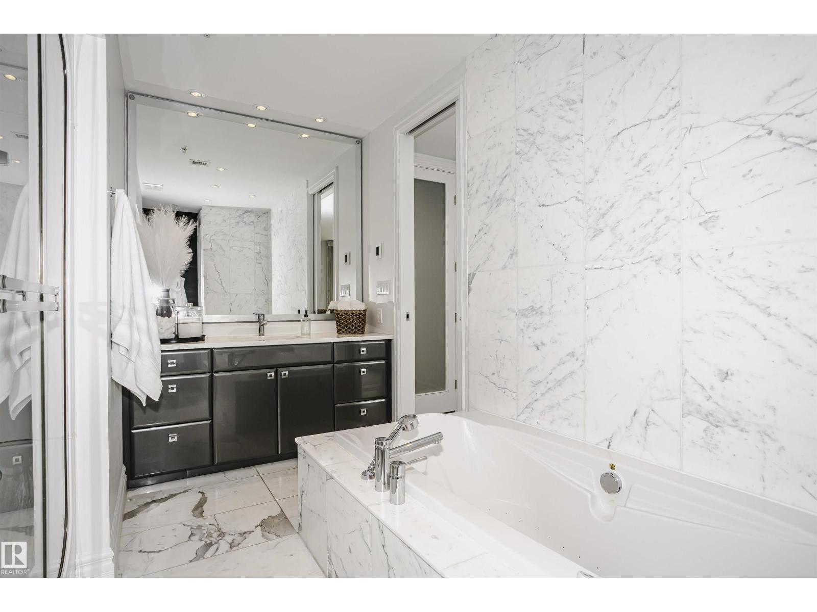 #2104 9020 JASPER AV NW - 49