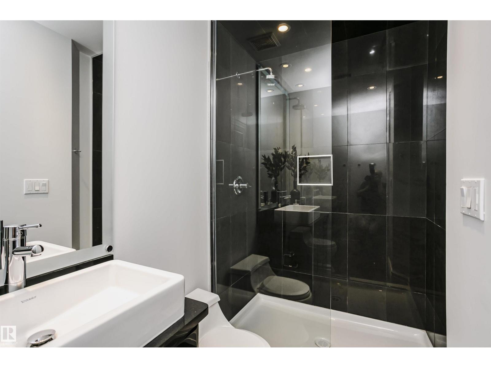 #2104 9020 JASPER AV NW - 55
