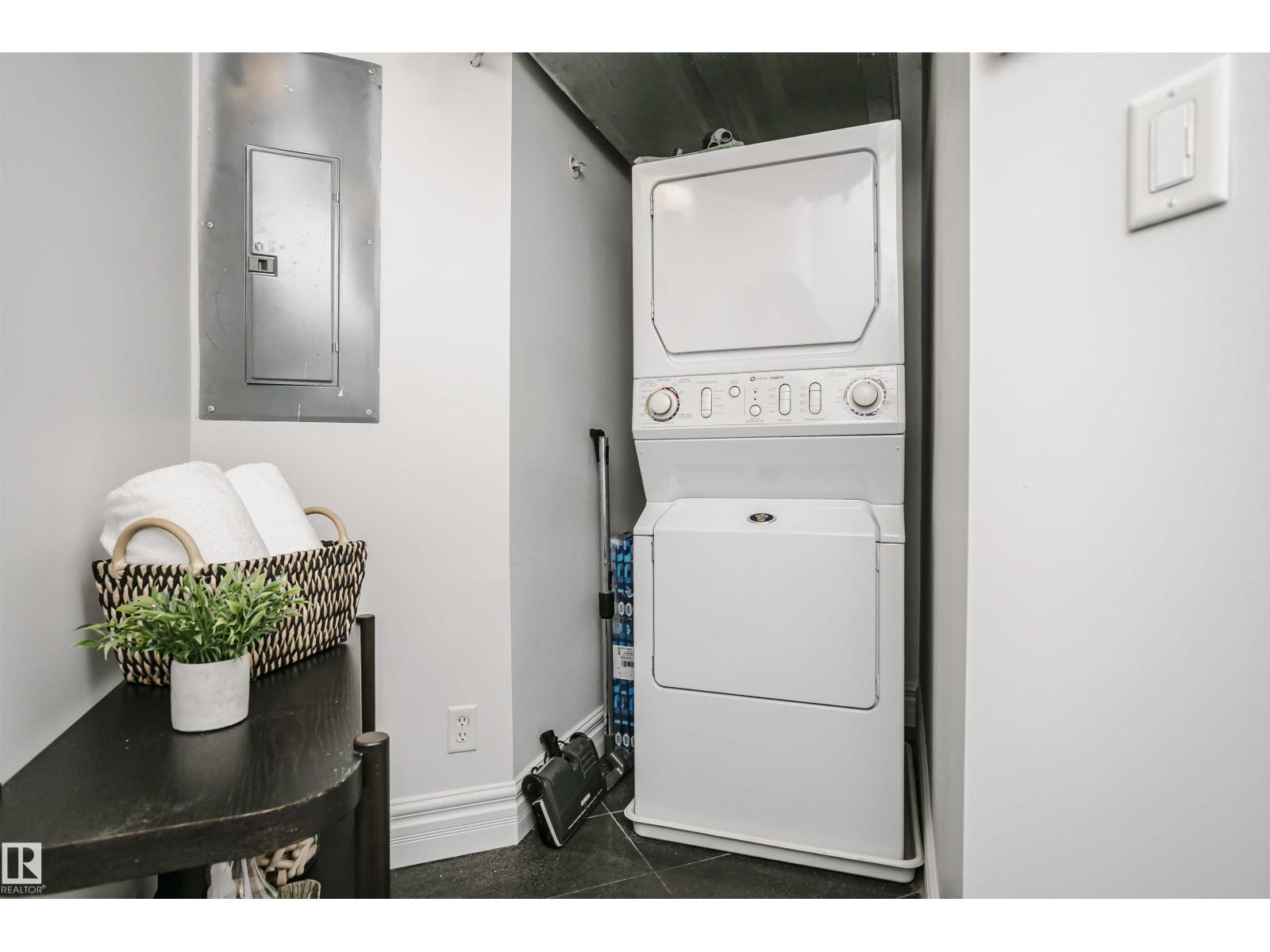 #2104 9020 JASPER AV NW - 58