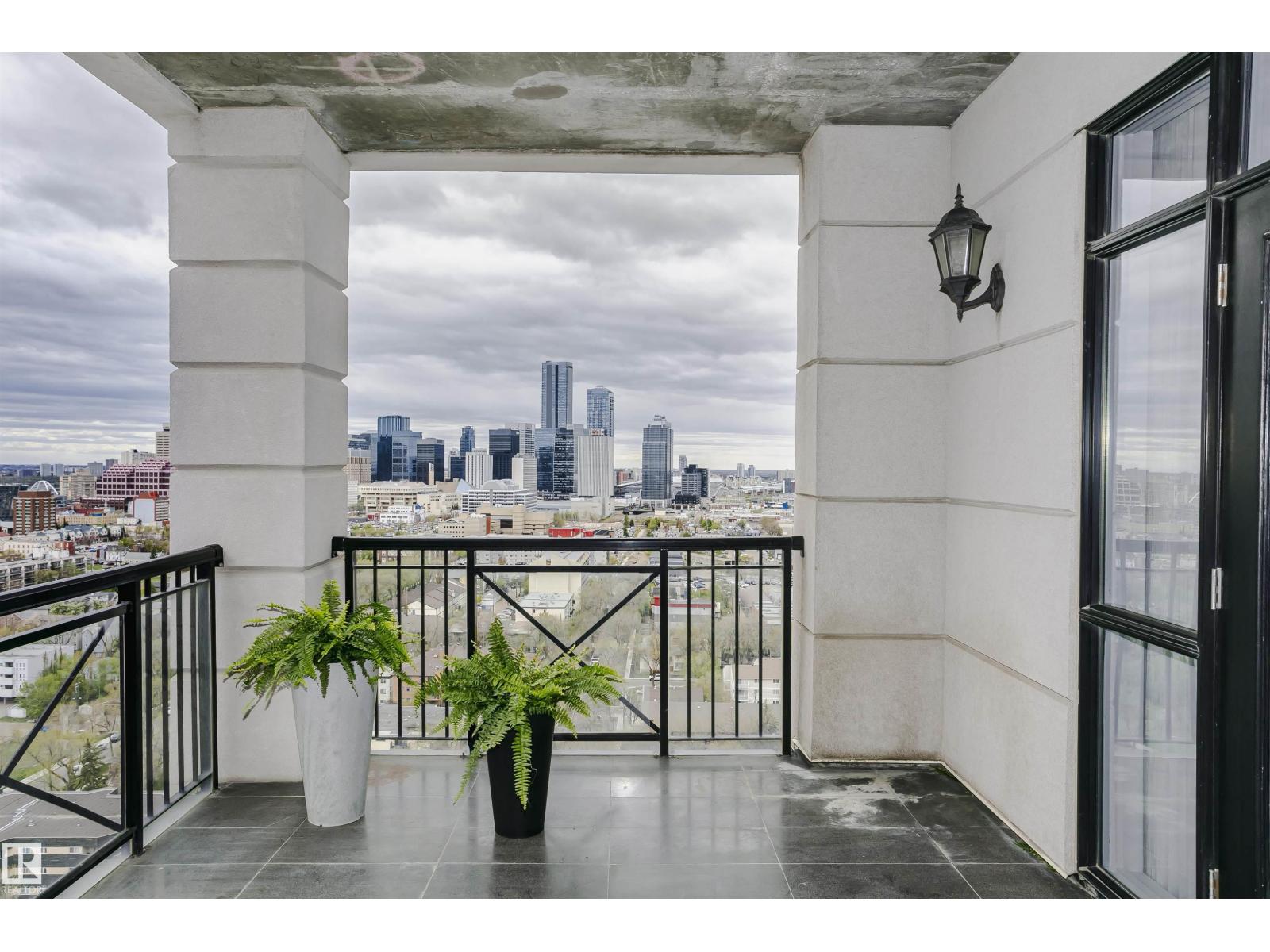 #2104 9020 JASPER AV NW - 62
