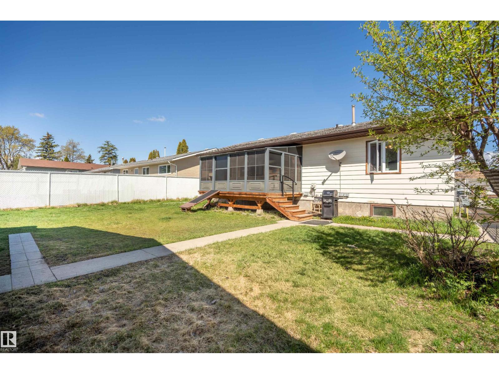 4204 43A Ave - 28
