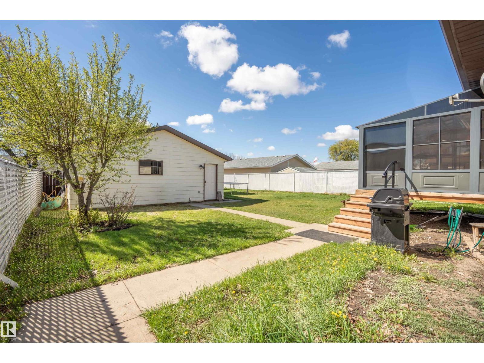 4204 43A Ave - 32
