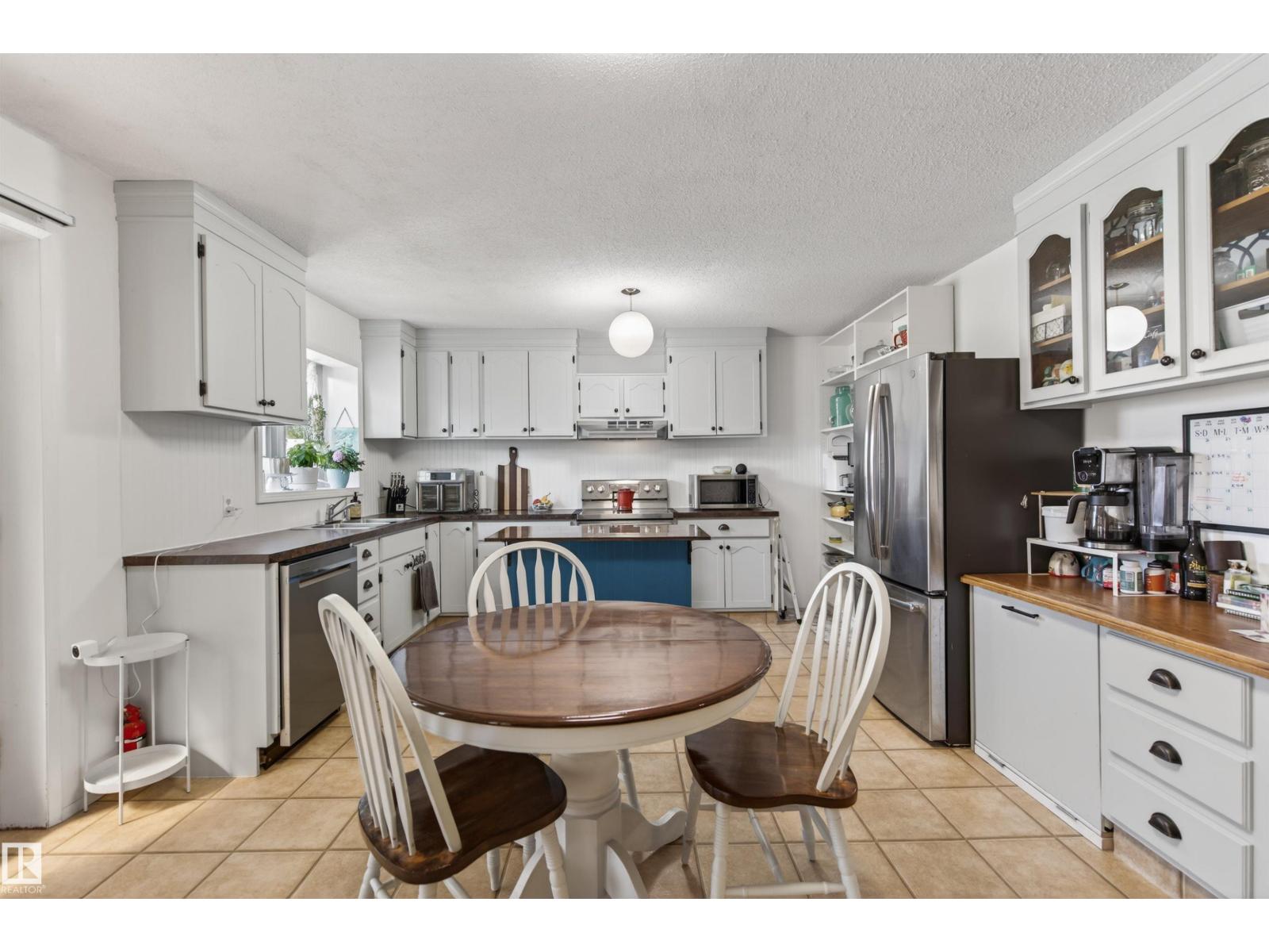 4204 43A Ave - 2
