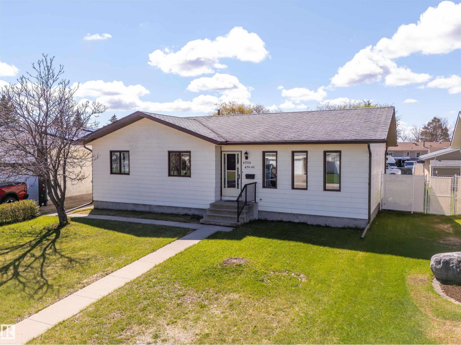 4204 43A Ave - 1