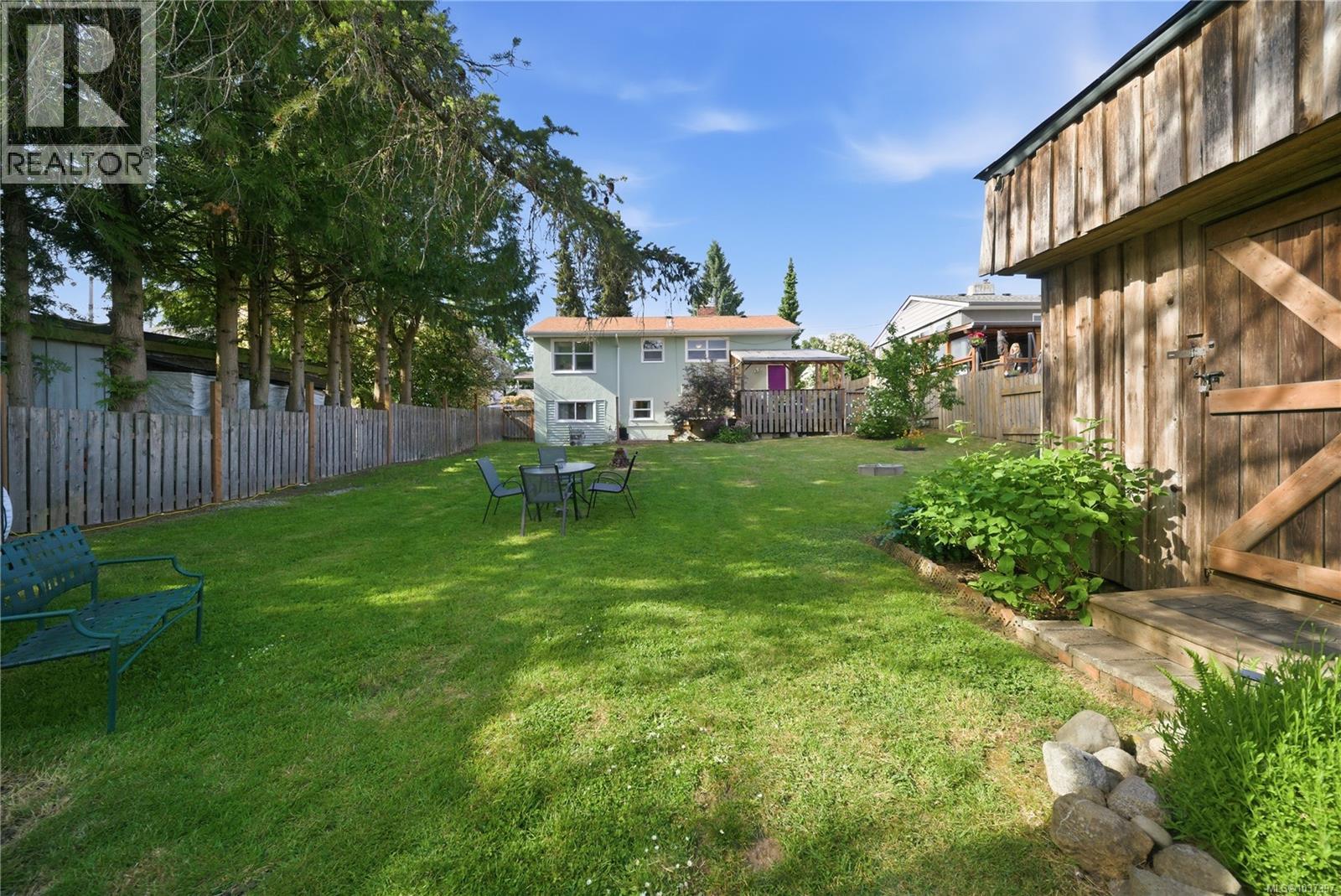 443 Aysgarth St - 36