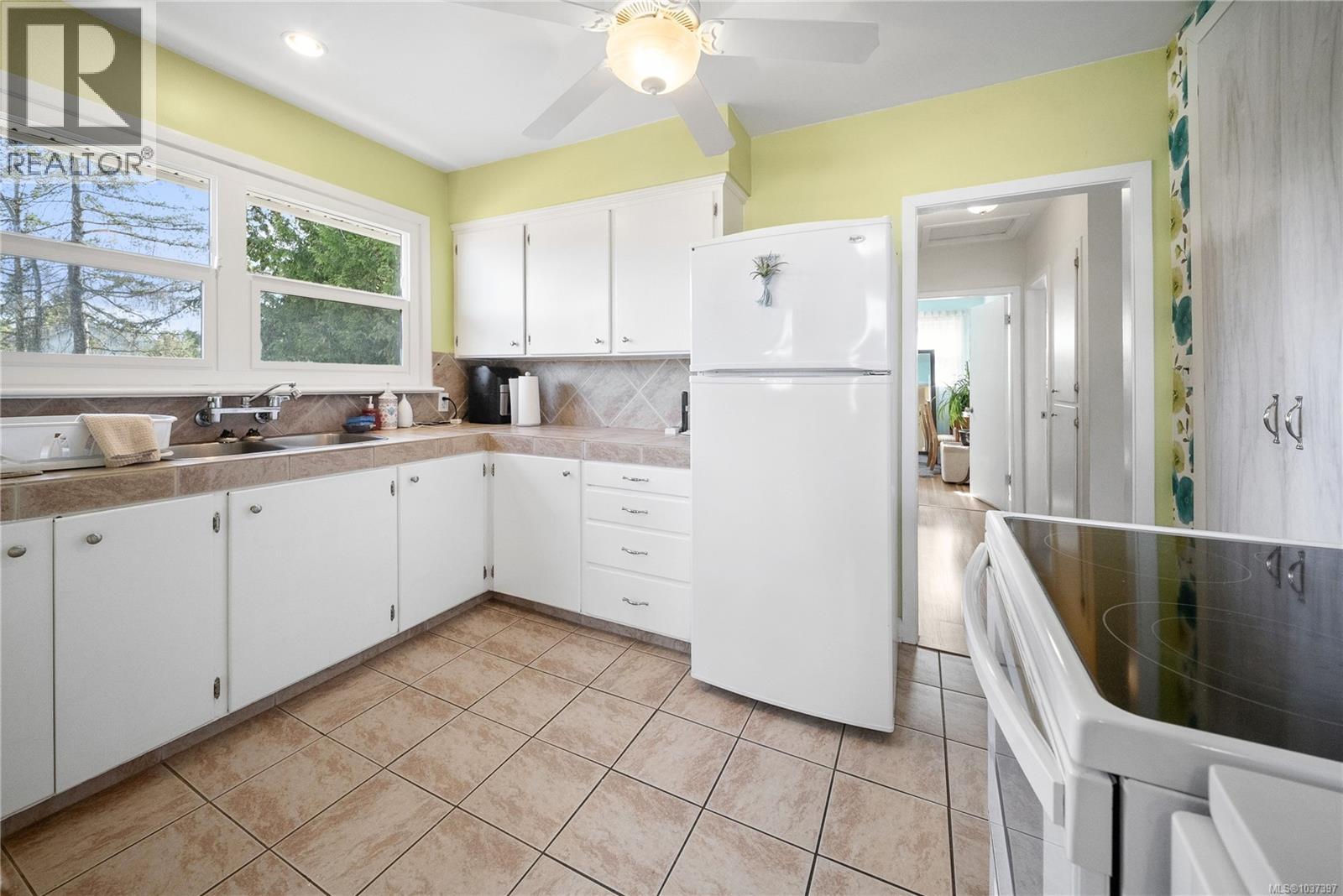 443 Aysgarth St - 4