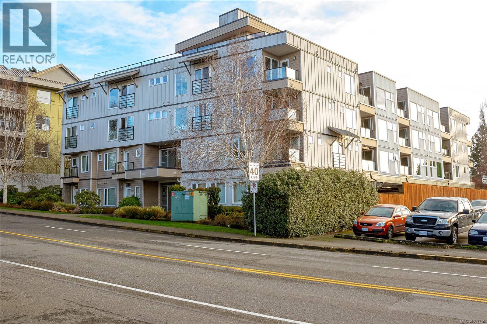 #313 1405 Esquimalt Rd - 1