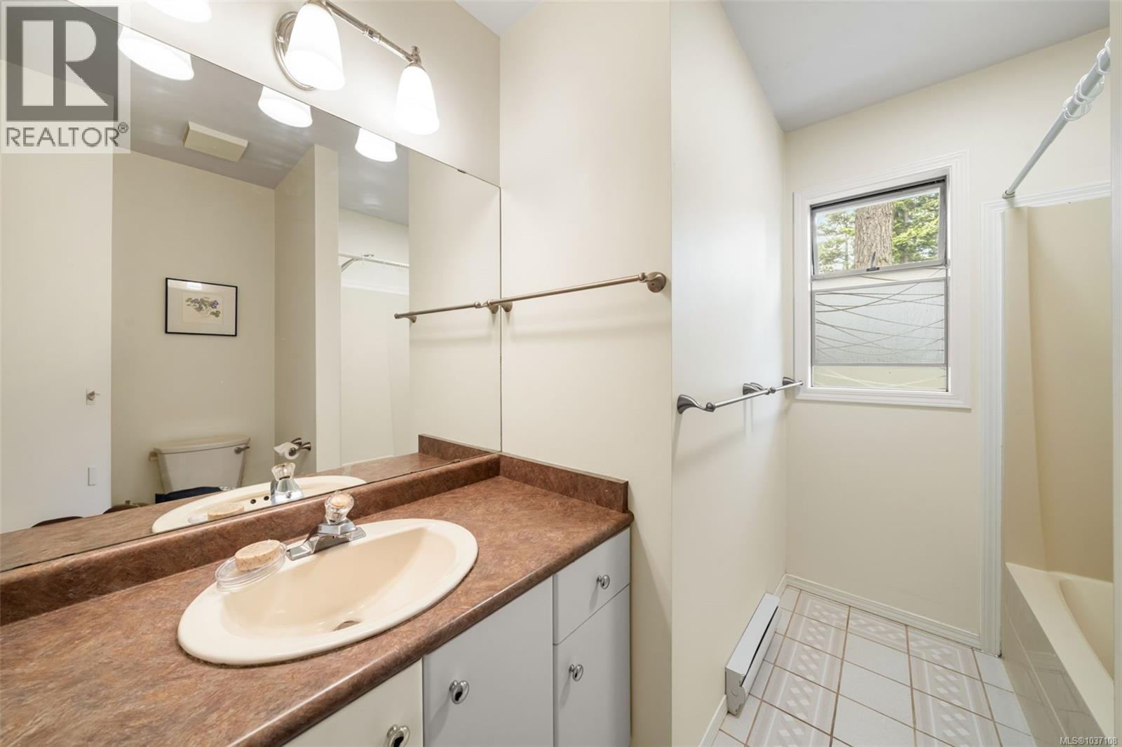 866 CAMBRIA WOOD Crt - 19