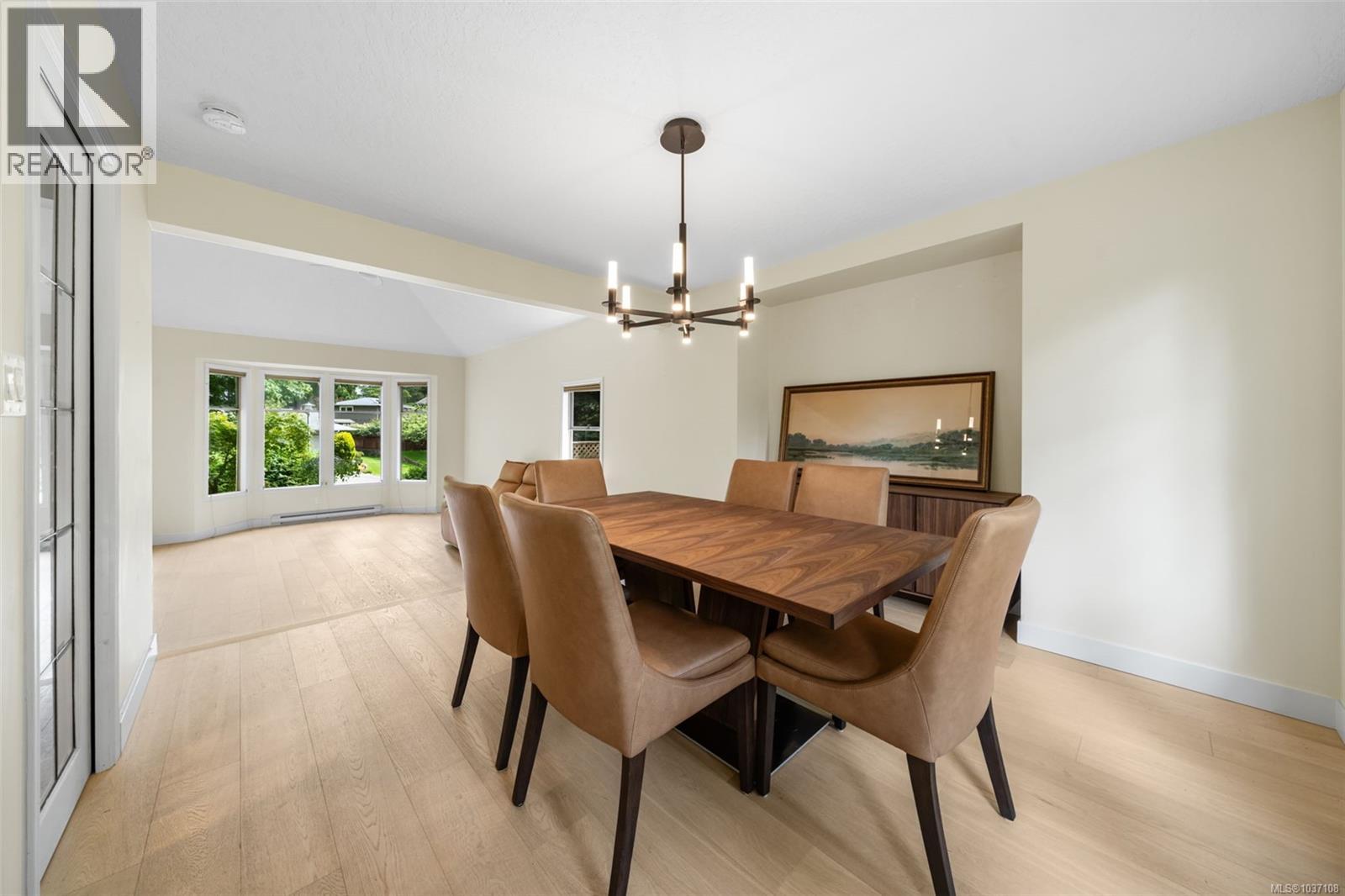 866 CAMBRIA WOOD Crt, Saanich