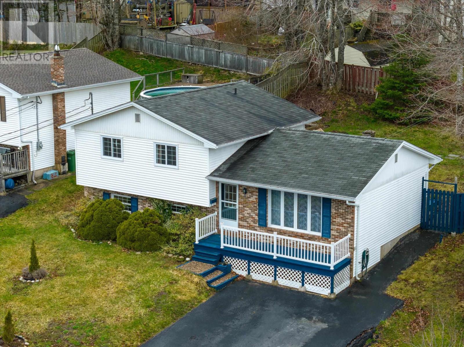 162 Sunnyvale Crescent - 2