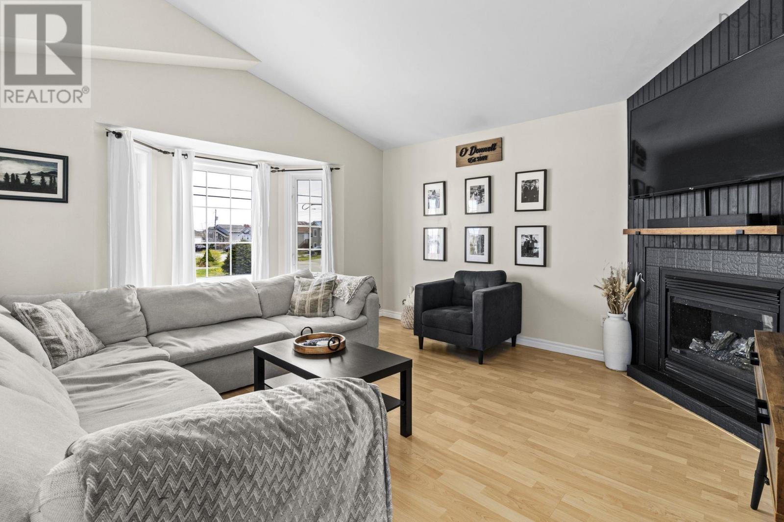 151 Jeep Crescent - 4