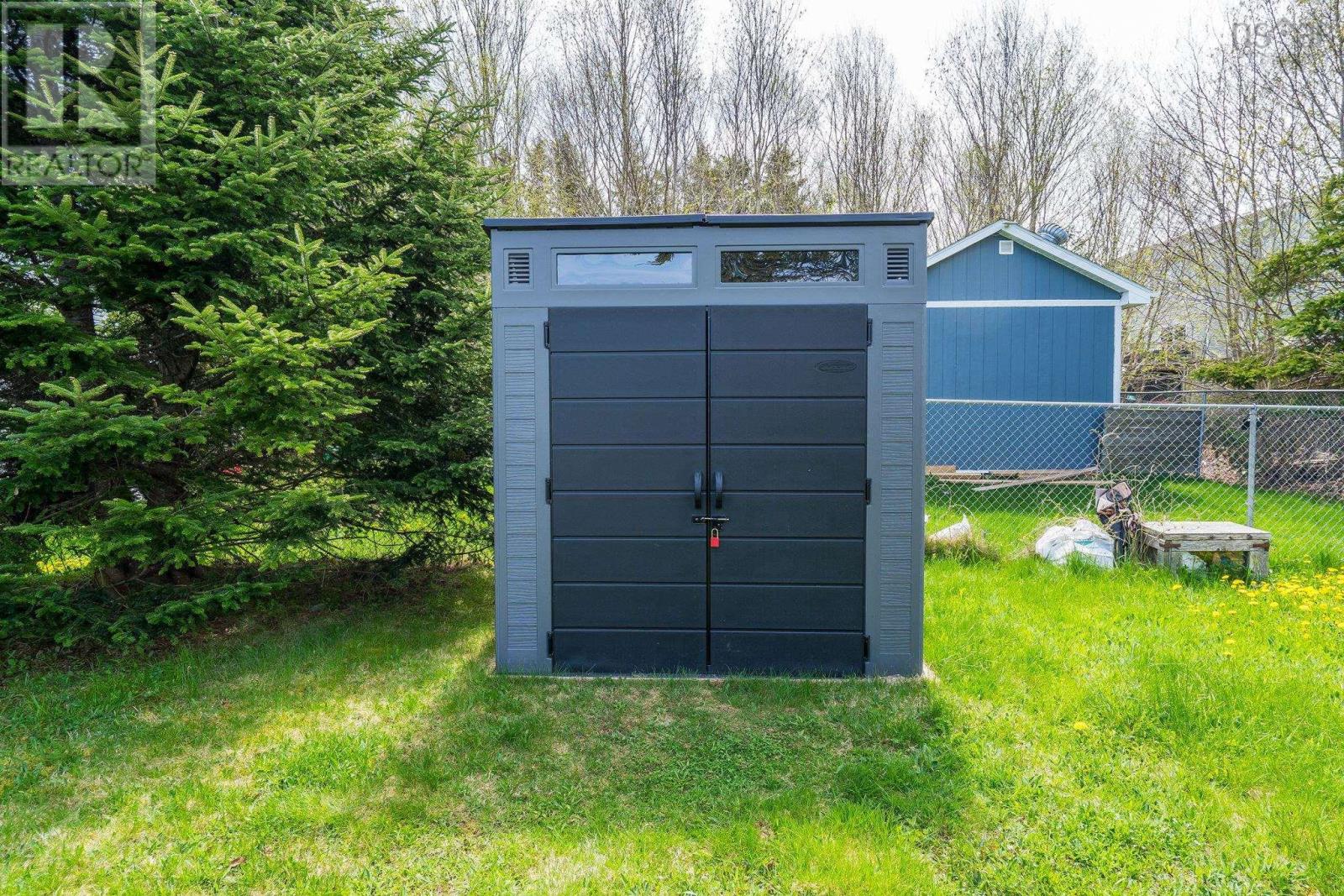 151 Jeep Crescent - 43