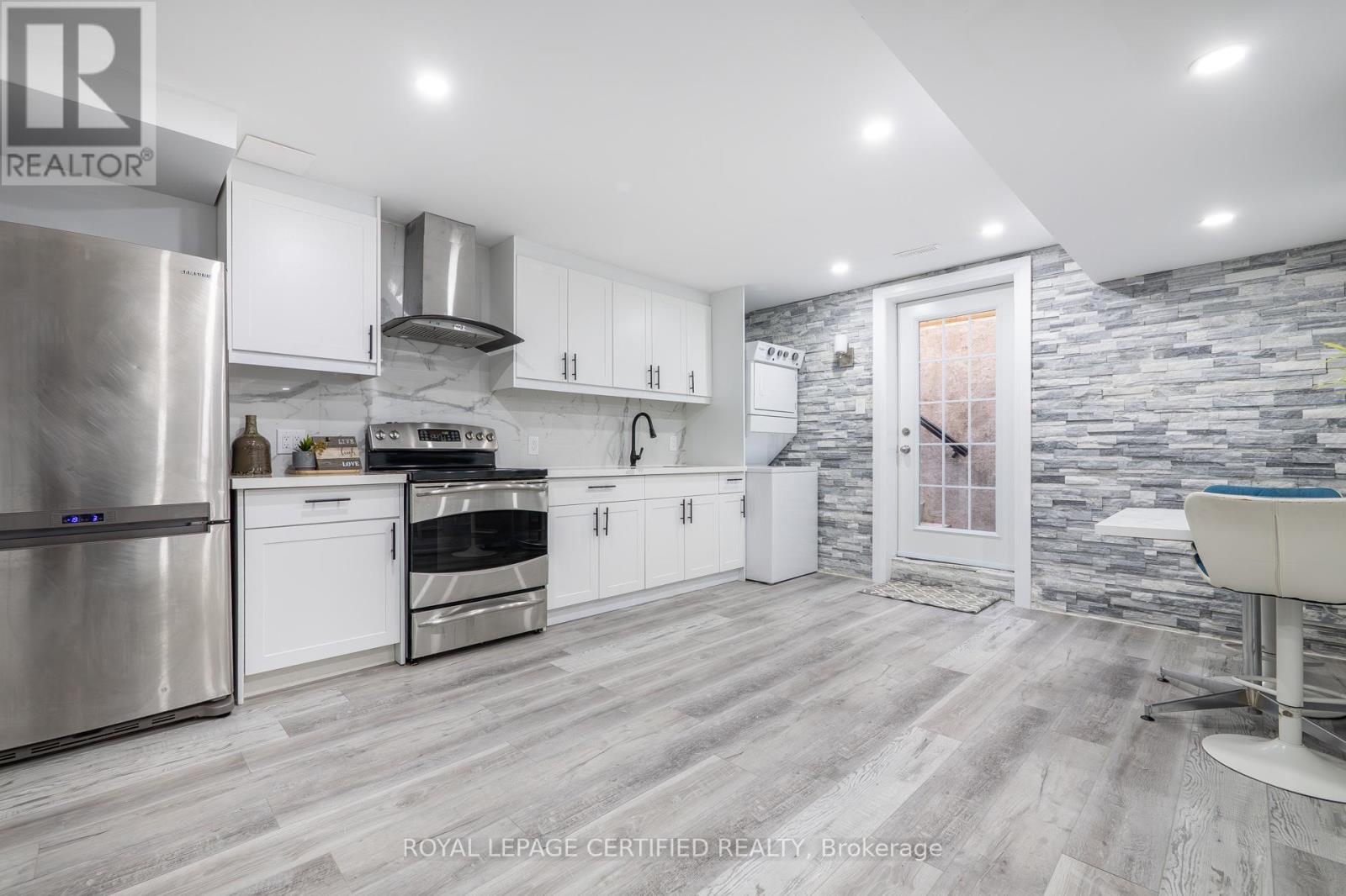 4174 TRELLIS CRESCENT - 37