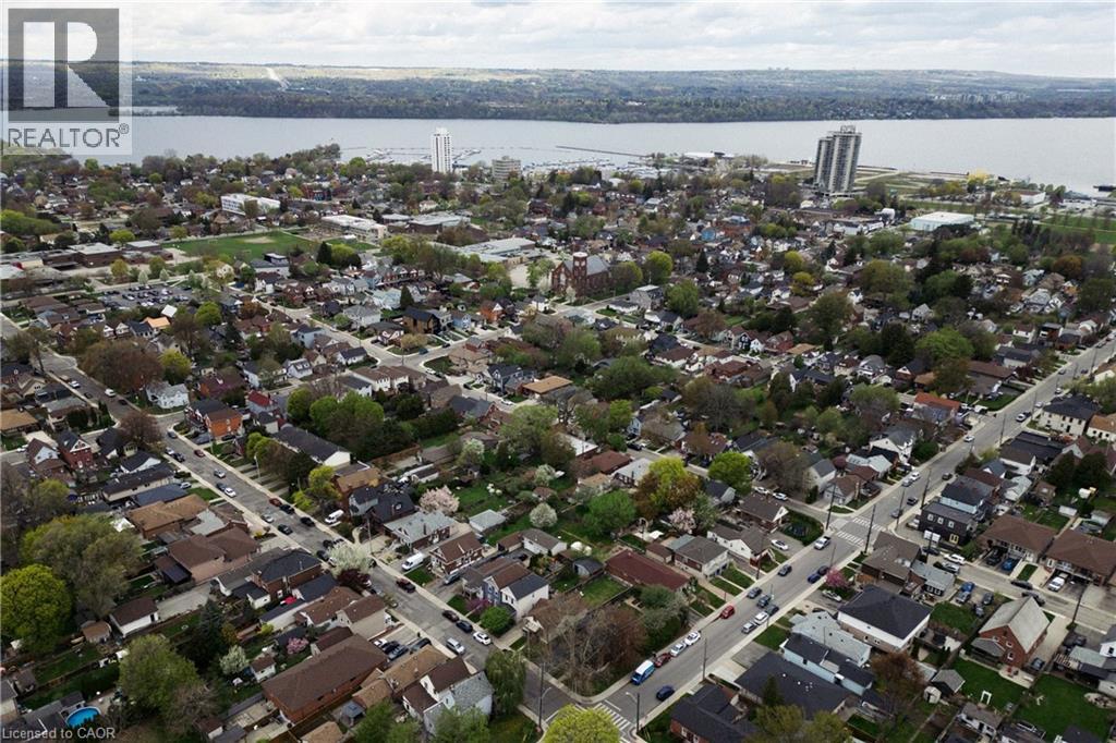 181 SIMCOE Street E - 49