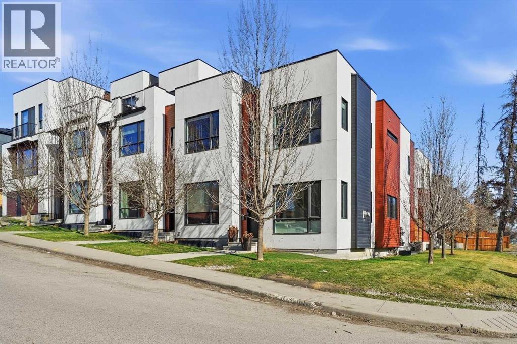 1502 37 Avenue SW - 39
