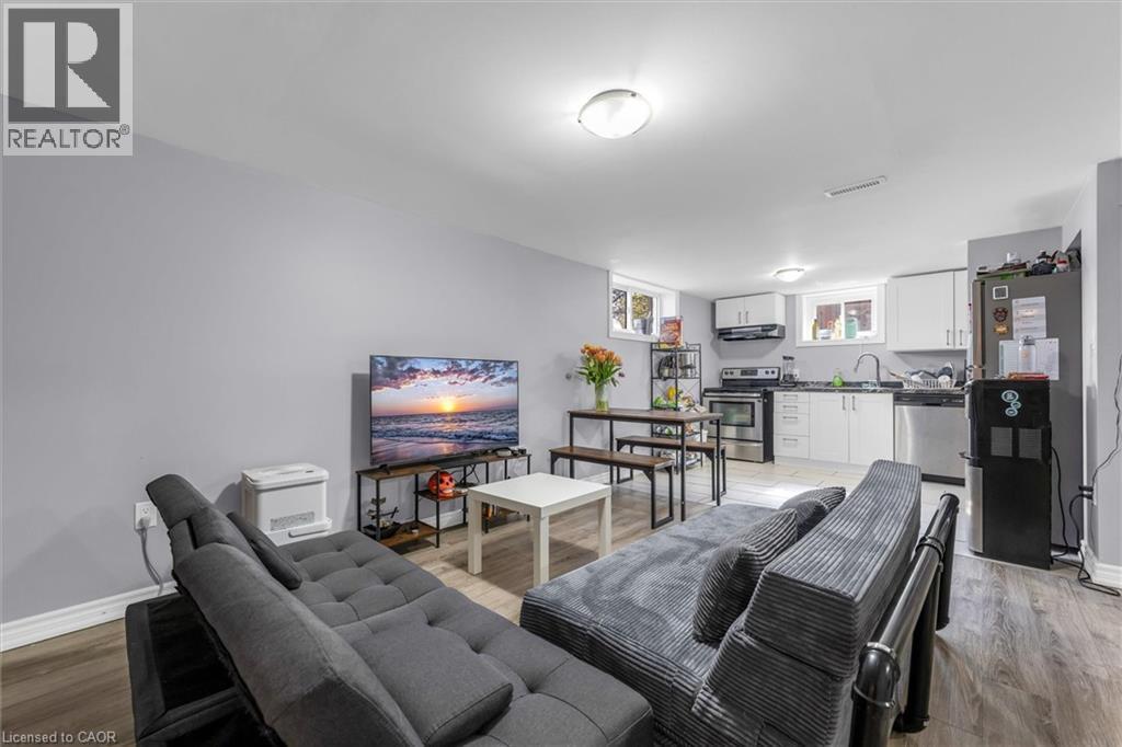 46 BEACONSFIELD Drive - 4