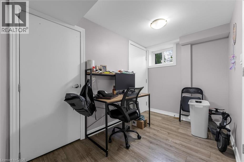 46 BEACONSFIELD Drive - 6