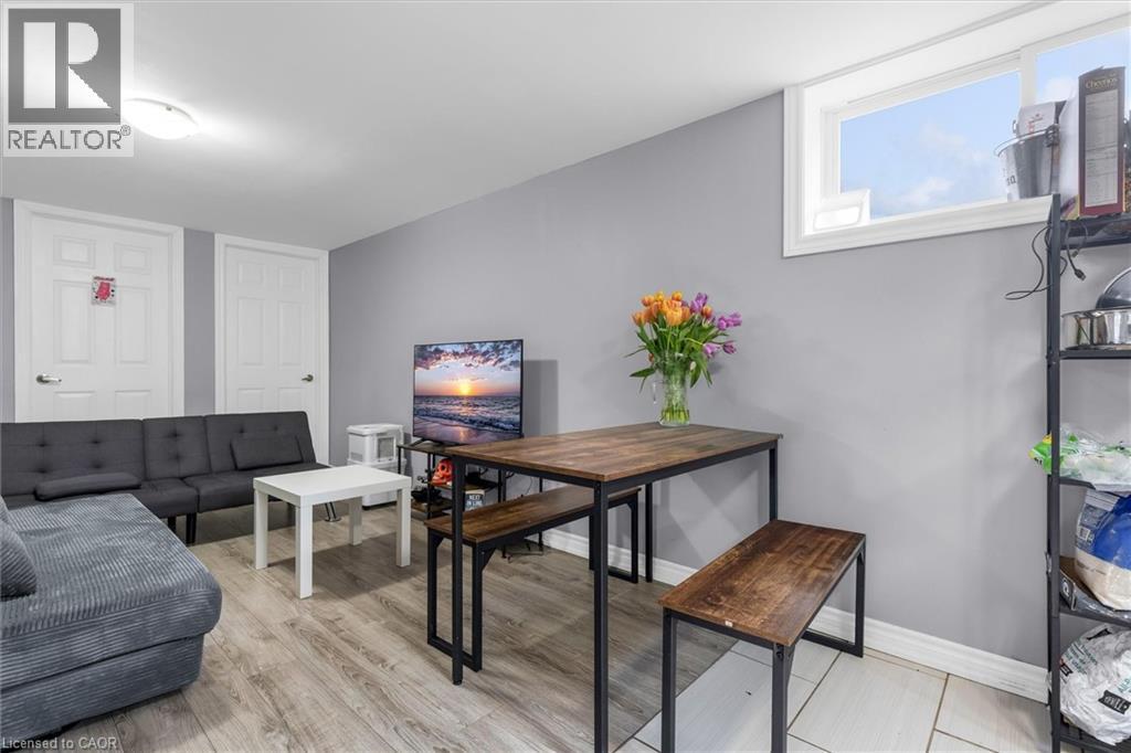 46 BEACONSFIELD Drive - 5