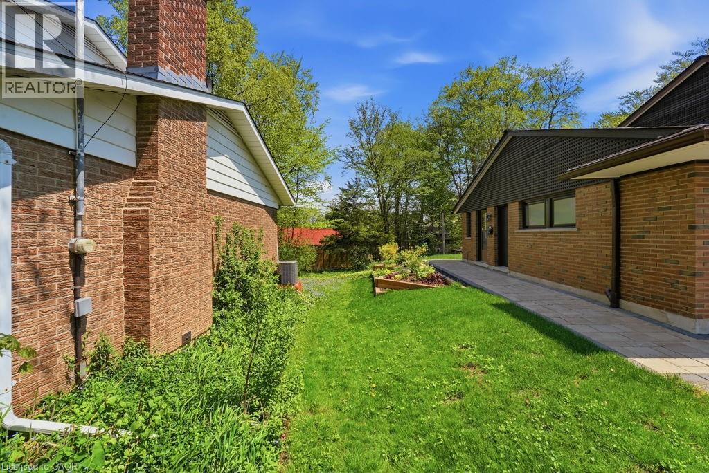 46 BIRCHCLIFF Avenue - 6