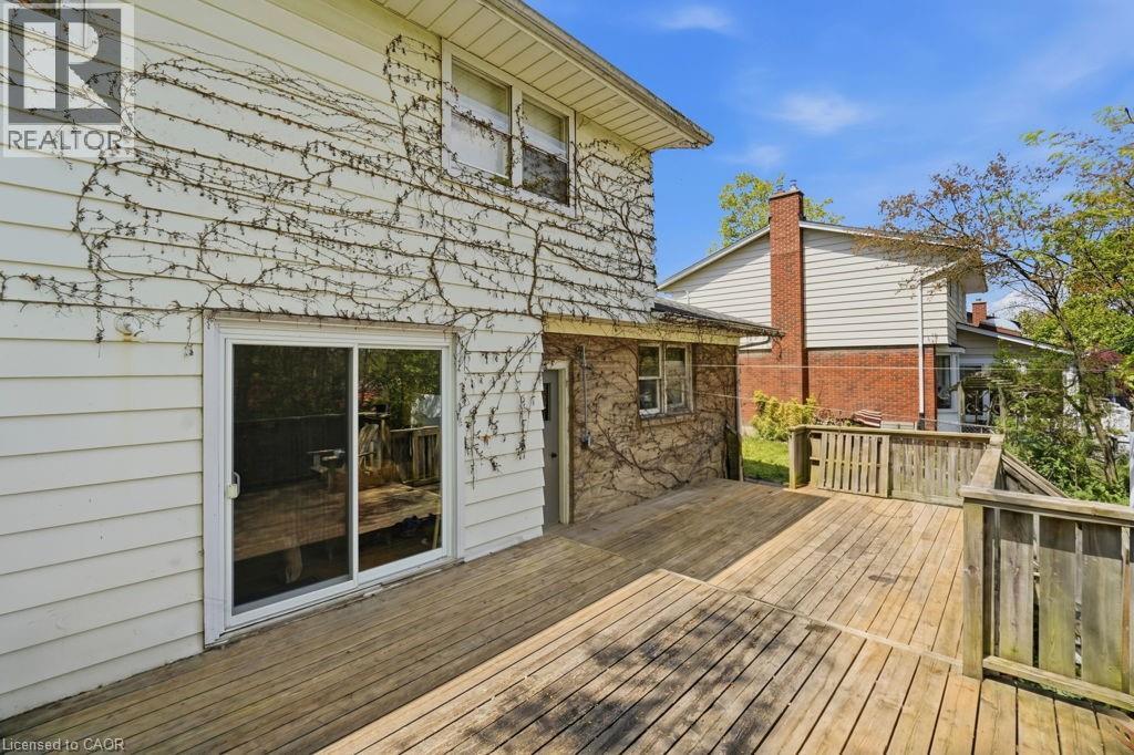 46 BIRCHCLIFF Avenue - 9