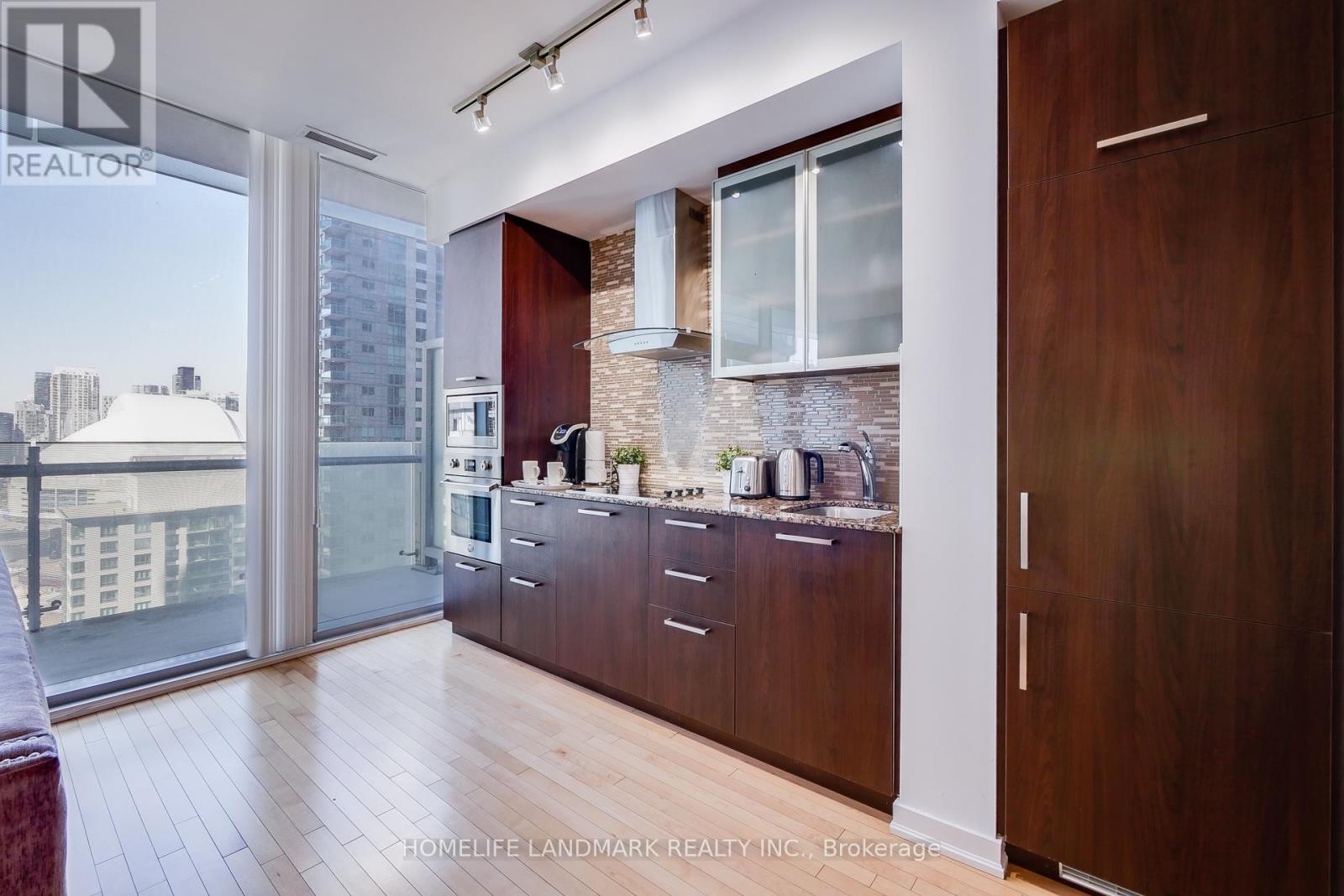 #1807 14 YORK STREET - 11