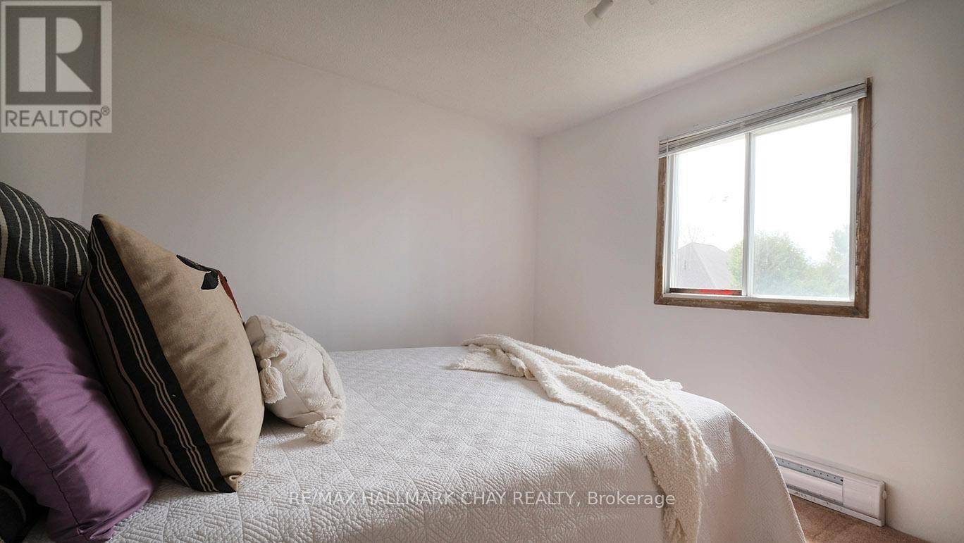 9 SECOND STREET - 16