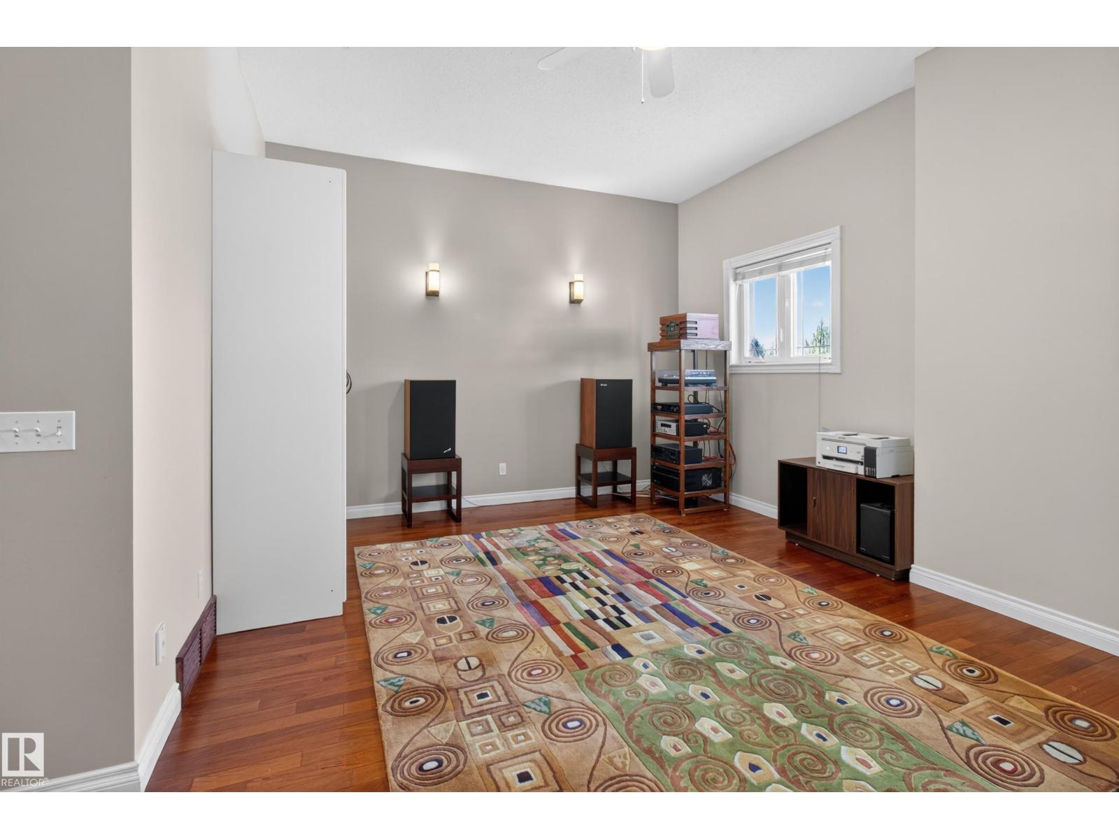 677 MEADOWVIEW CR S - 31