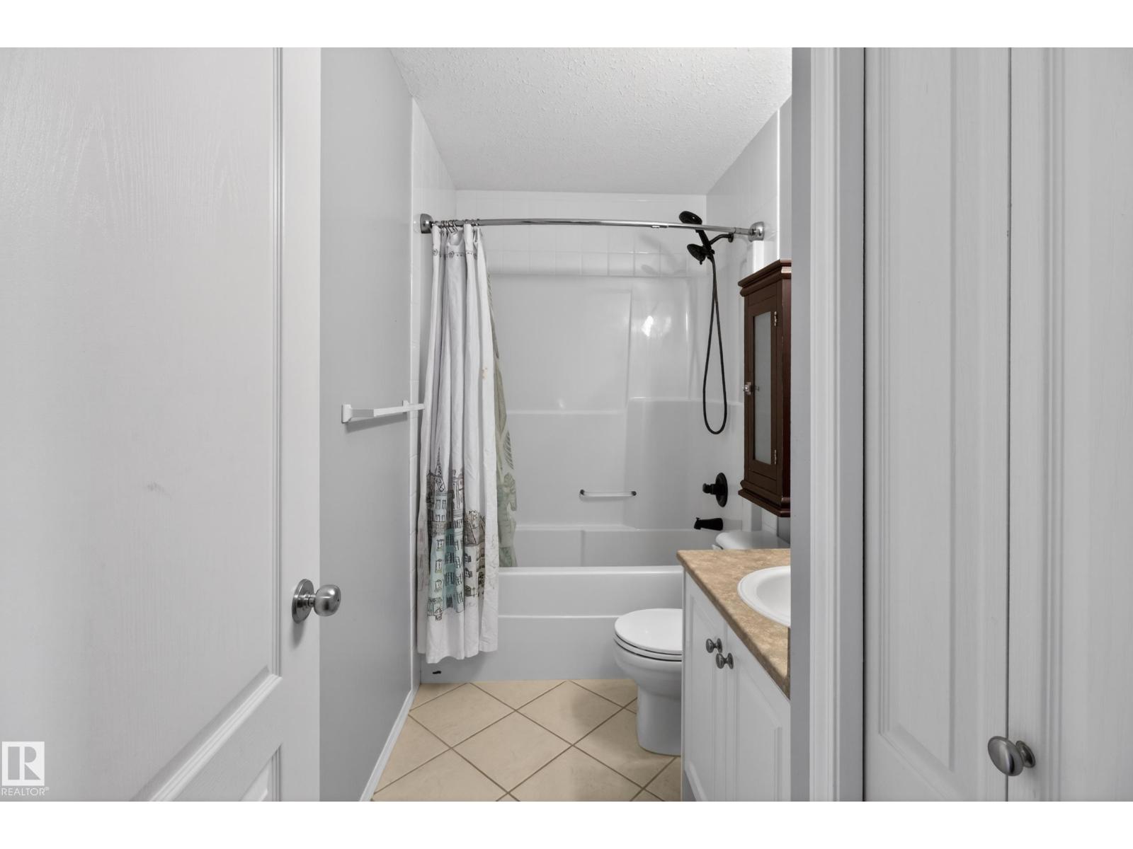 677 MEADOWVIEW CR S - 40