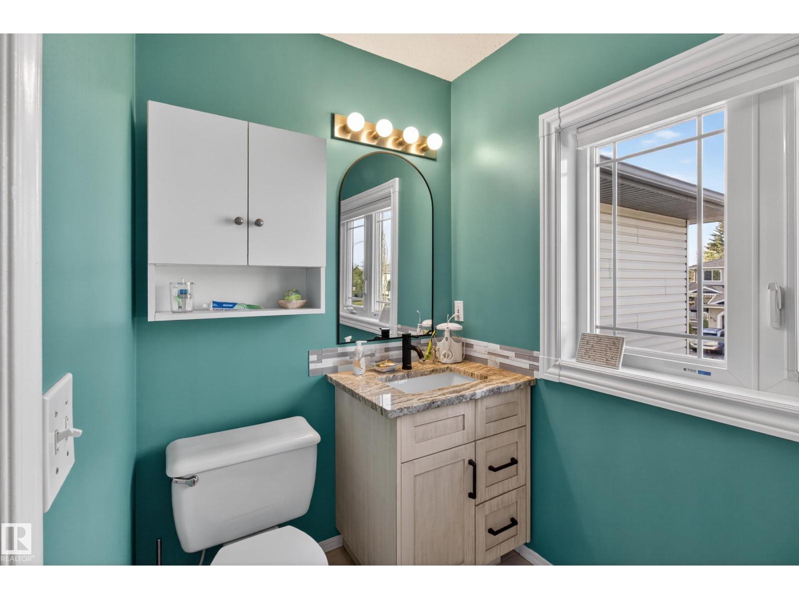 677 MEADOWVIEW CR S - 44