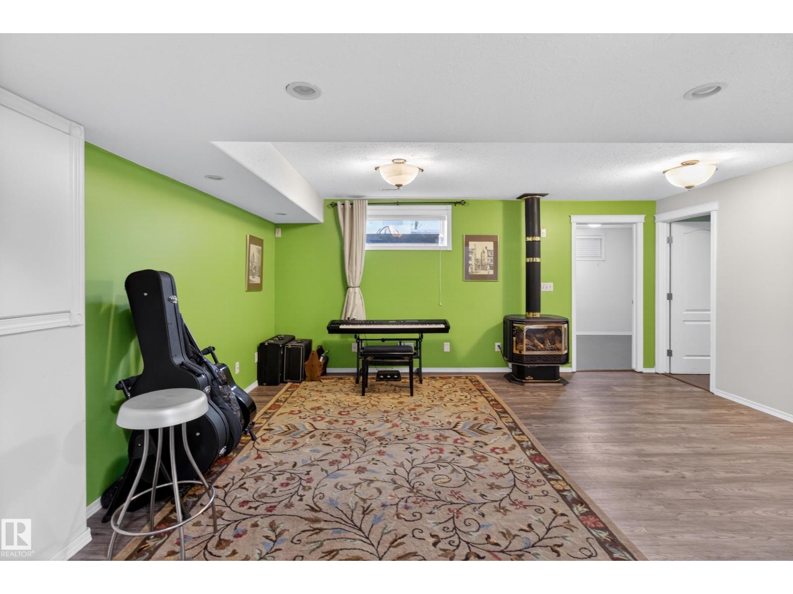 677 MEADOWVIEW CR S - 52