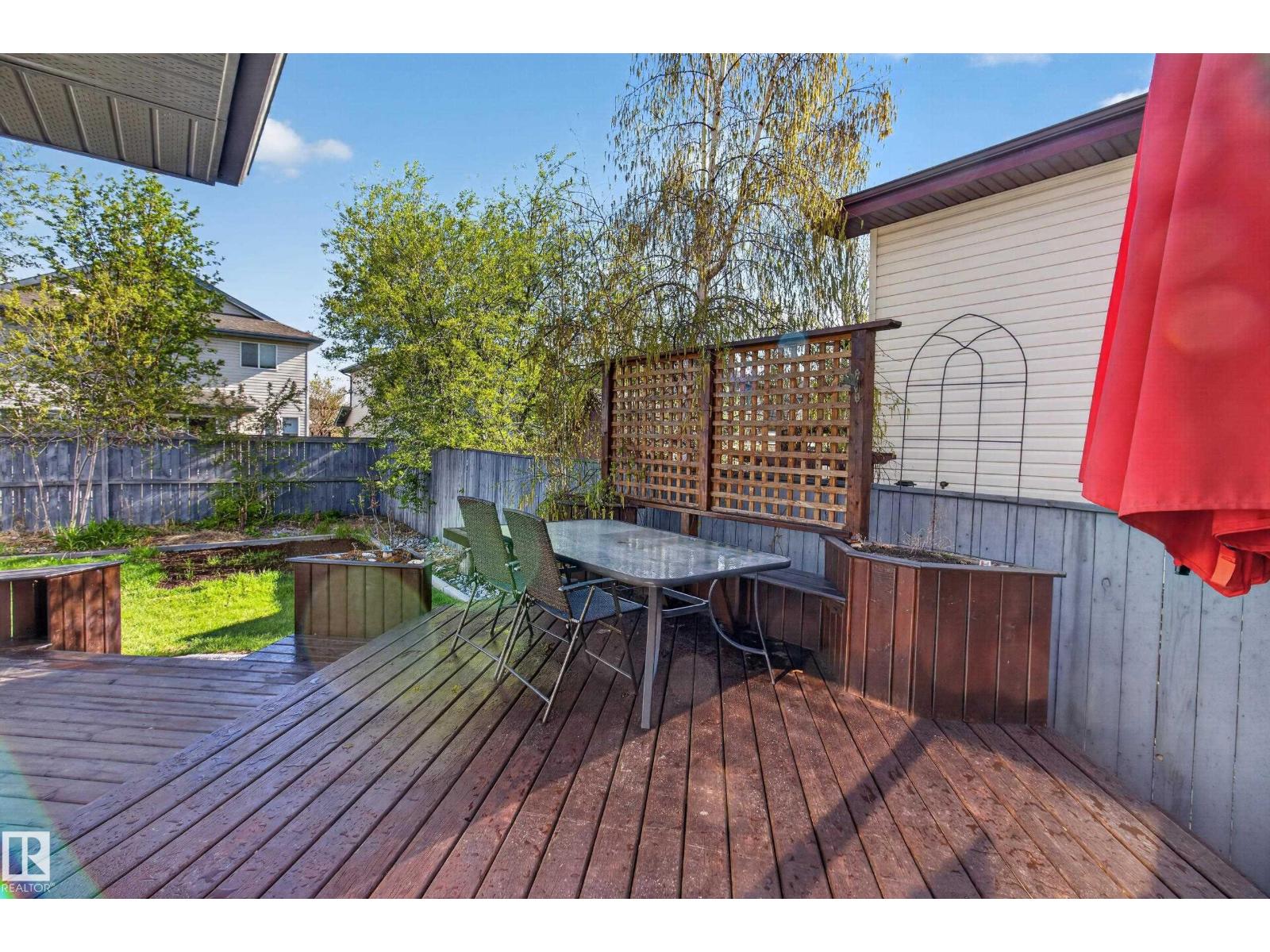 677 MEADOWVIEW CR S - 60