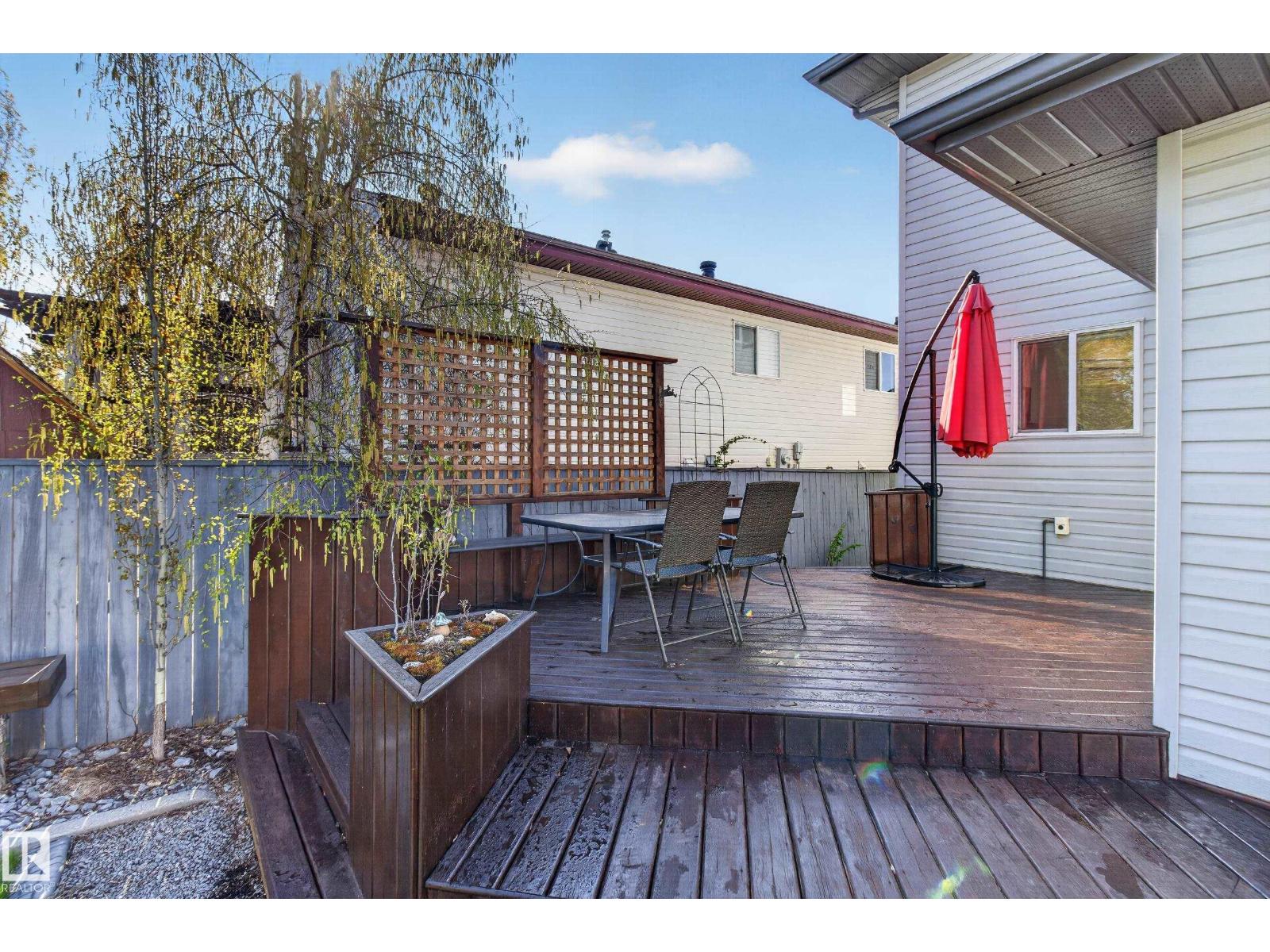 677 MEADOWVIEW CR S - 61