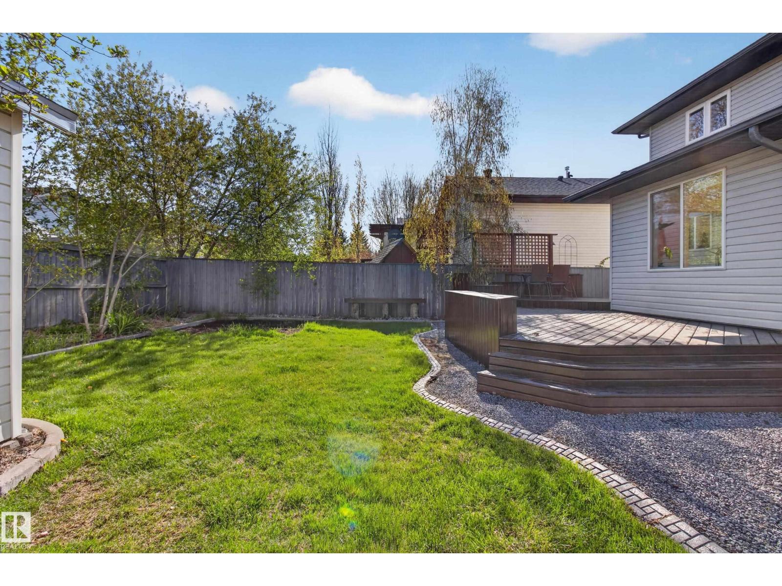 677 MEADOWVIEW CR S - 68