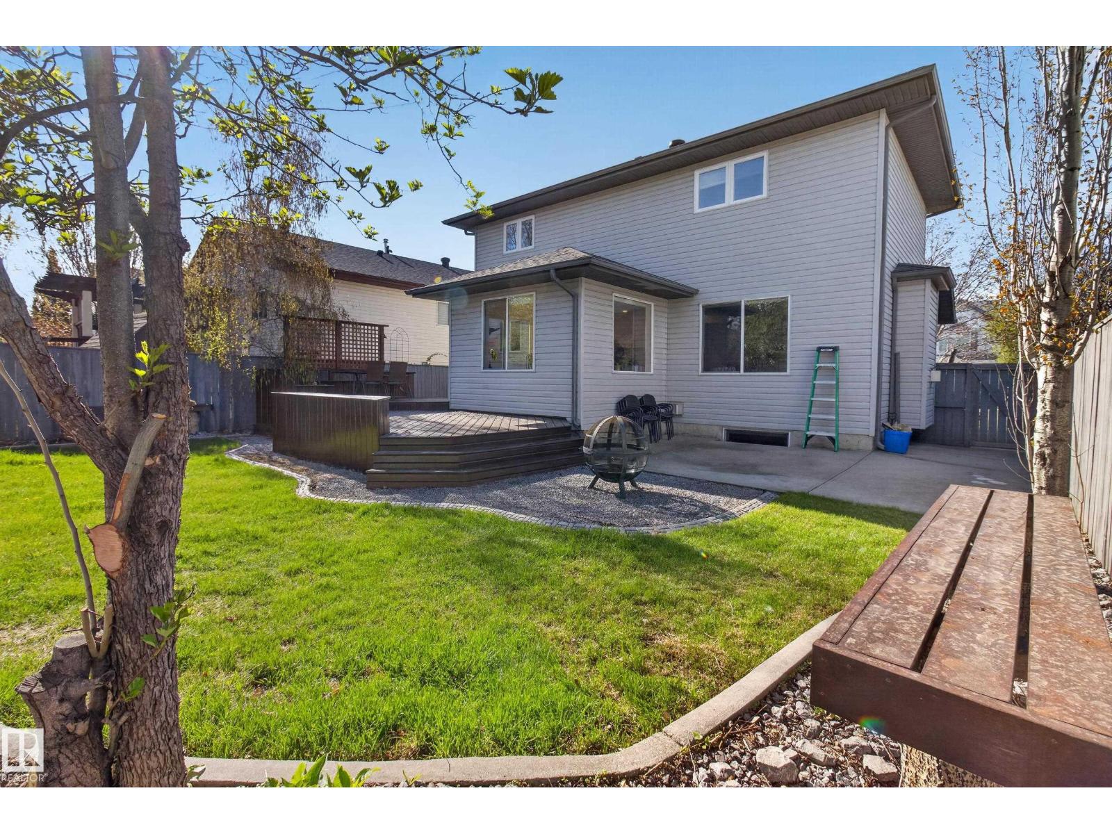 677 MEADOWVIEW CR S - 69